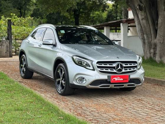 MERCEDES-BENZ GLA 200 1.6 CGI FLEX ENDURO 7G-DCT
